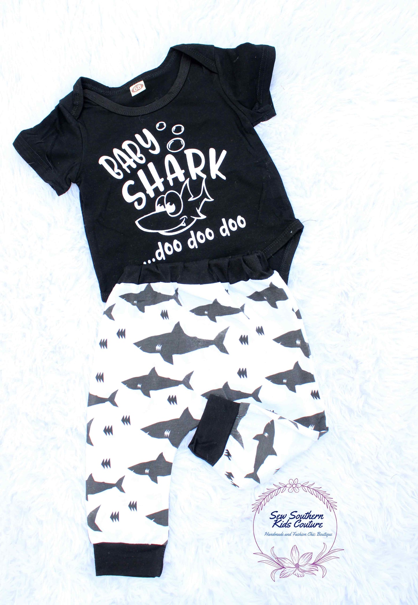 Boys 2-Pc. Baby Shark Doo Doo Doo Unisex Infant Outfit